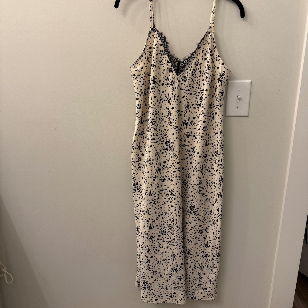 Polka dot/animal print lace trim midi dress w/ slit